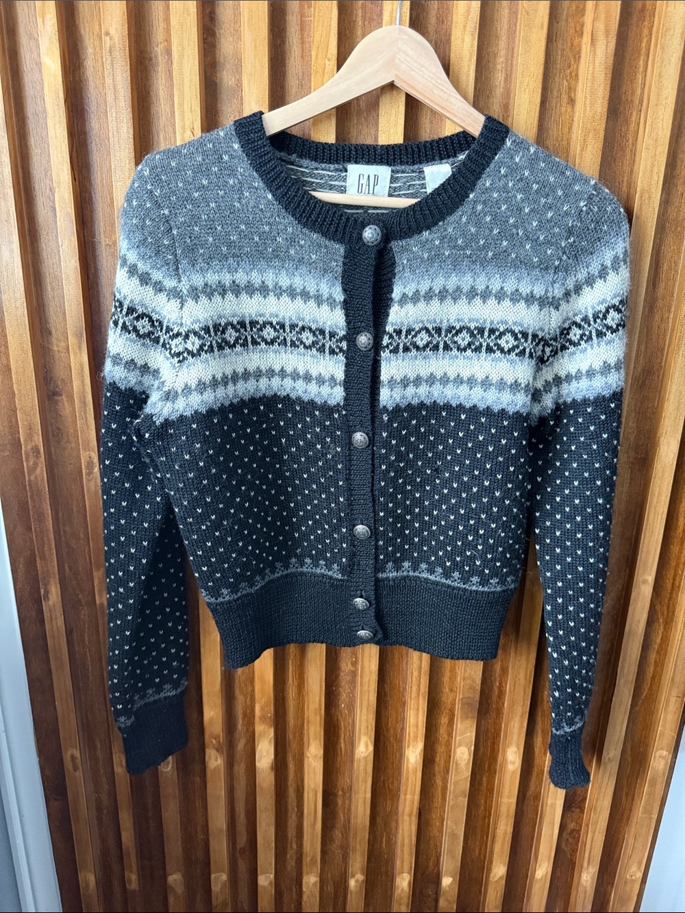 Vintage Gap White Tag 100% Wool Fair Isle Cropped Cardigan. Size S